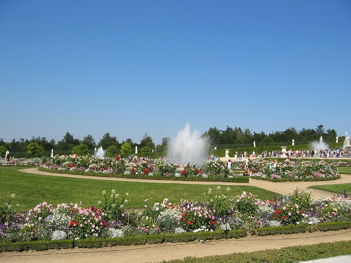 20 Versailles fountain.jpg